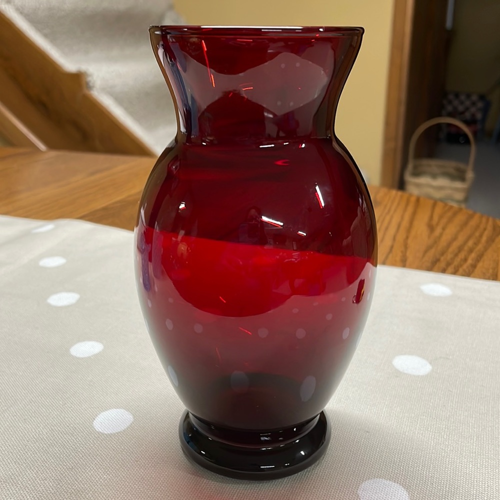 Anchor Hocking Royal Ruby Coolidge vase